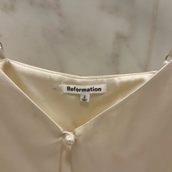 Reformation Silk Pearl Tank - Picture 3 of 5
